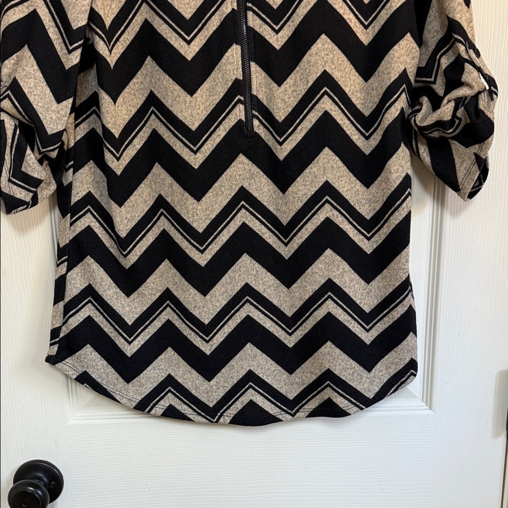 Tacera Black and Tan Chevron Tunic - Picture 5 of 13